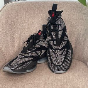 Sia collective mens sneaker size 14. This was an end racism drop